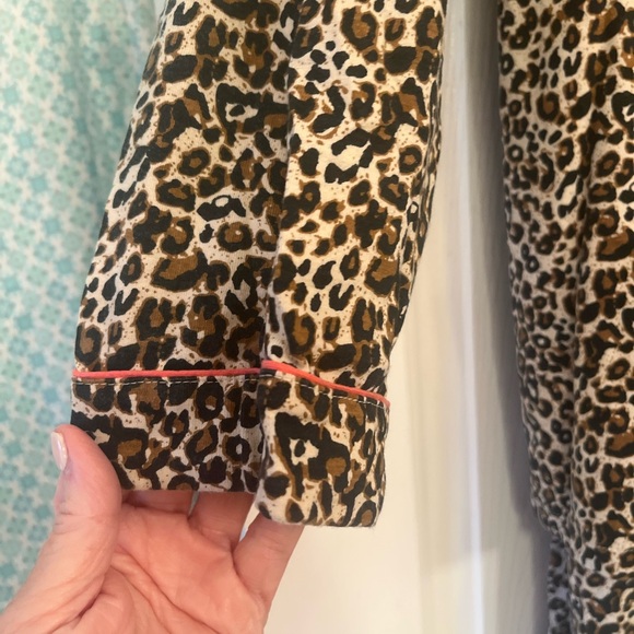 2 piece adorable Northern Nights Pajama set, size 1x cheeta style - Picture 5 of 10